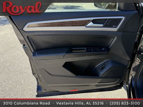 Certified 2019 Volkswagen Atlas SEL Premium image 17