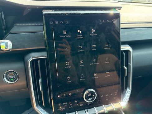 Used 2024 GMC Acadia Elevation w/ Trailering Package AWD/4WD image 14