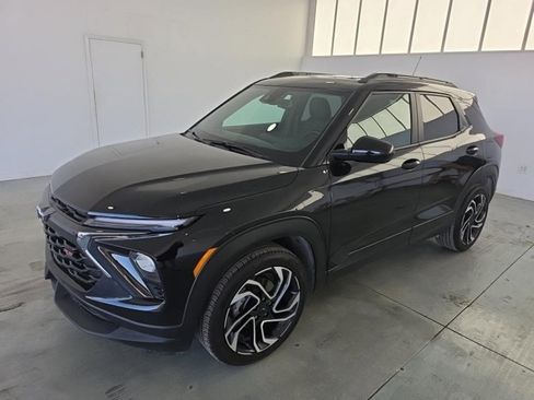 Used 2025 Chevrolet TrailBlazer RS w/ Convenience Package image 2