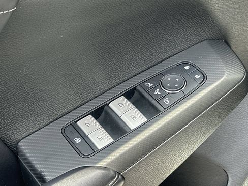 Used 2025 Mitsubishi Outlander SE FWD image 15