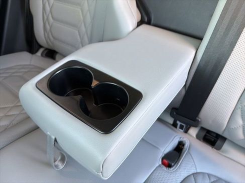 Used 2023 Ford Escape Platinum w/ Premium Technology Package image 16