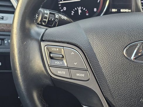 Used 2017 Hyundai Santa Fe Limited FWD image 12