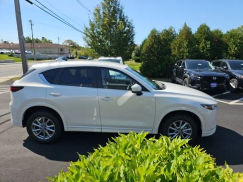 New 2025 MAZDA CX-5 AWD 2.5 S w/ Preferred Package image 2