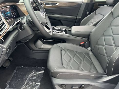 New 2026 Volkswagen Atlas SE FWD image 15