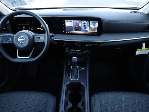 New 2026 Nissan Kicks SV w/ Cold Weather Package image 21