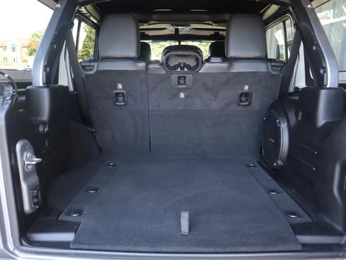 Used 2018 Jeep Wrangler Unlimited Rubicon AWD/4WD image 54
