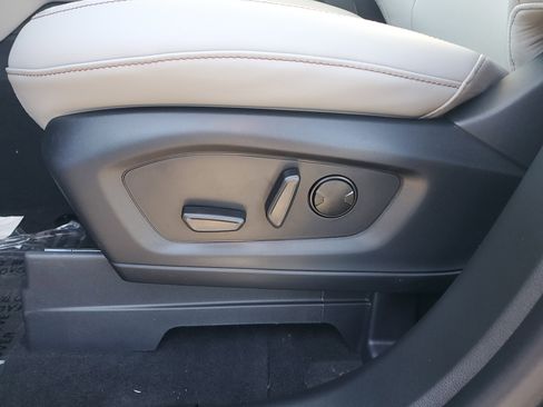 New 2026 Ford Explorer Active image 19