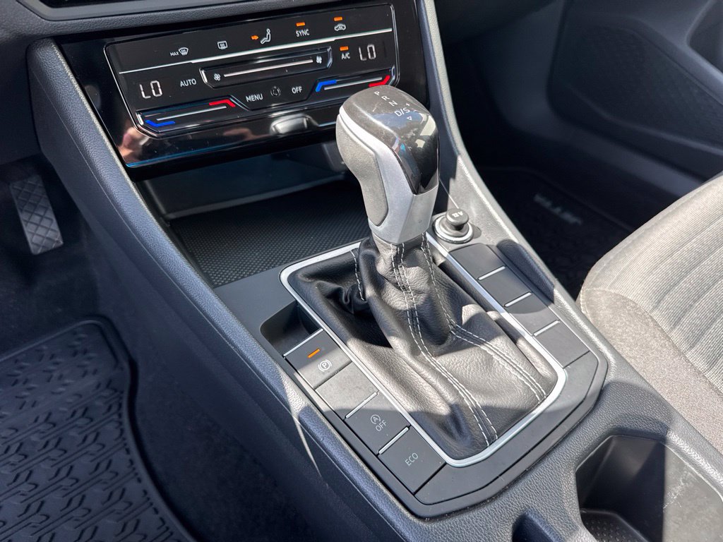 Certified 2025 Volkswagen Jetta S FWD image 22