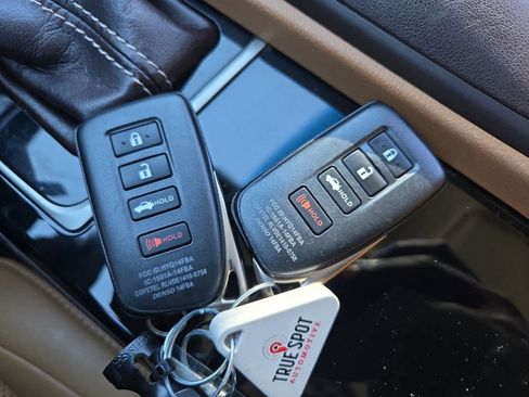 Used 2017 Lexus ES 350 image 35