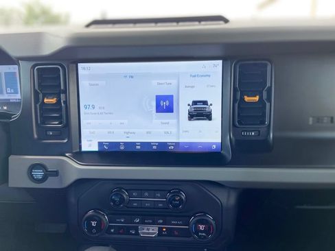 Used 2023 Ford Bronco Badlands AWD/4WD image 25