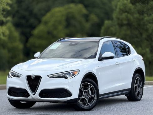 Used 2022 Alfa Romeo Stelvio Ti image 7