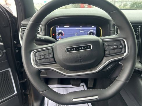 Used 2023 Jeep Wagoneer L Series II image 20