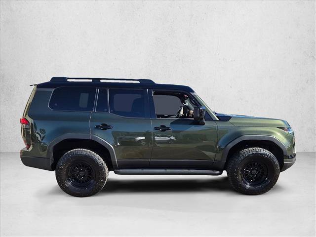 Used 2025 Lexus GX 550 AWD/4WD image 4