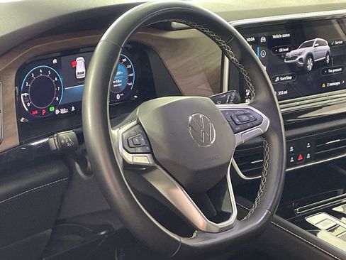 Used 2024 Volkswagen Atlas SE image 13