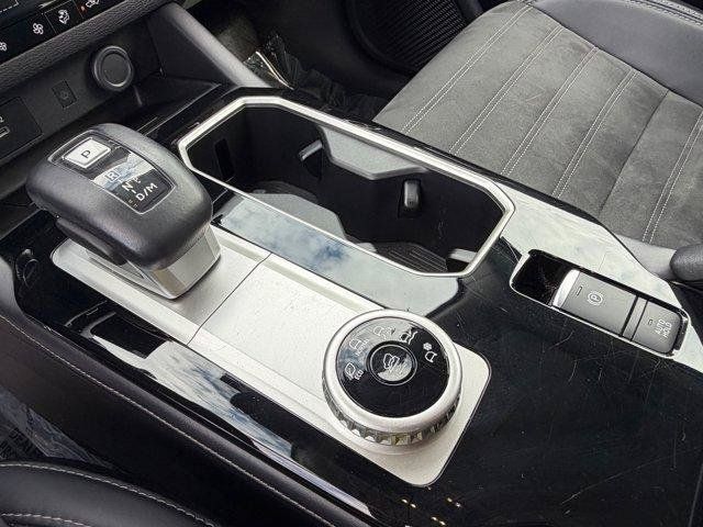 Used 2025 Mitsubishi Outlander SE FWD image 33