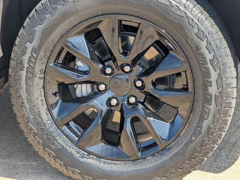 Used 2021 Chevrolet Silverado 1500 LT w/ All Star Edition Plus image 11