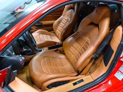 Used 2018 Ferrari 488 GTB RWD image 14