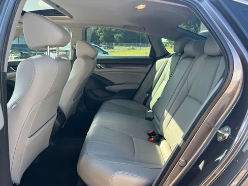 Used 2019 Honda Accord EX-L image 11
