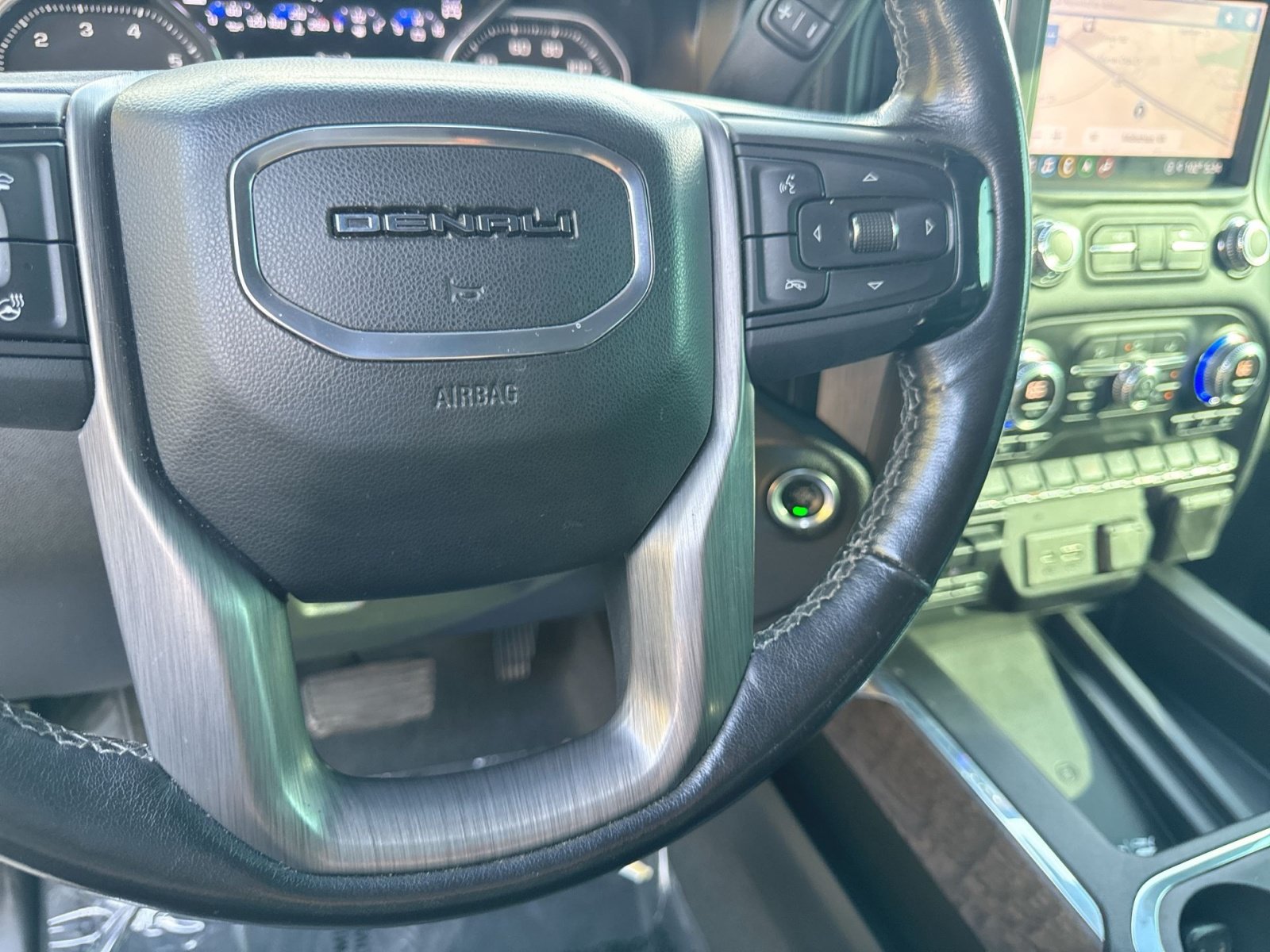 Used 2021 GMC Sierra 2500 Denali w/ Denali Ultimate Package AWD/4WD image 47