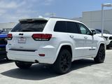 Used 2018 Jeep Grand Cherokee Altitude image 3