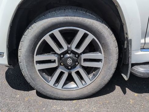 Used 2015 Toyota 4Runner Limited AWD/4WD image 10