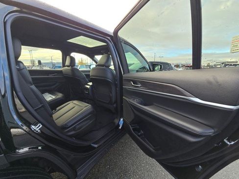 New 2025 Jeep Grand Cherokee L Limited image 13