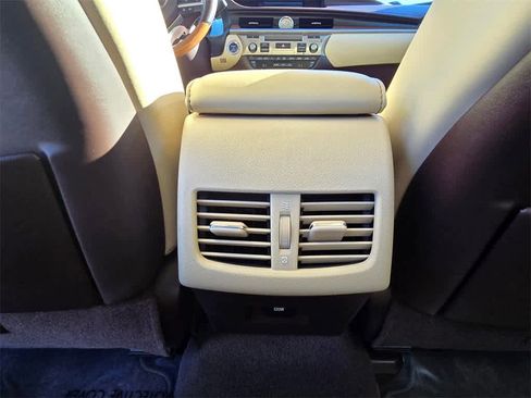 Used 2018 Lexus ES 300h image 10