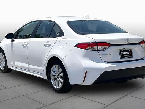 Used 2025 Toyota Corolla LE w/ LE Premium Package FWD image 12