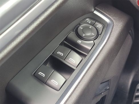 Used 2023 GMC Sierra 1500 Elevation image 24