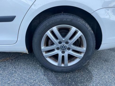 Used 2010 Volkswagen Jetta TDI image 16