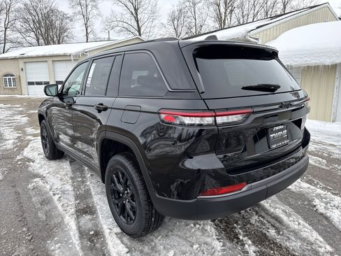New 2026 Jeep Grand Cherokee Altitude AWD/4WD image 7