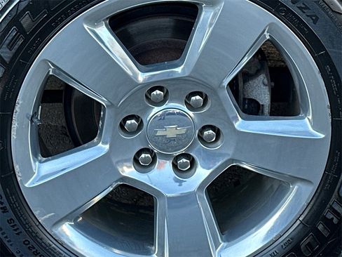 Used 2020 Chevrolet Suburban Premier image 6