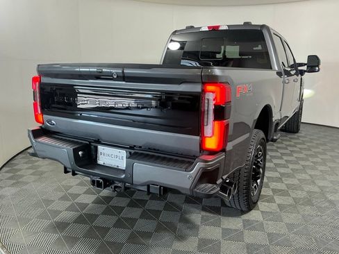 Used 2026 Ford F250 Platinum AWD/4WD image 5