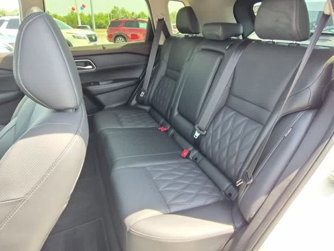 Used 2023 Nissan Rogue Platinum w/ Platinum Premium Package AWD/4WD image 7
