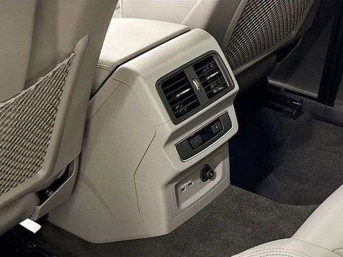 Used 2025 Audi Q5 2.0T Premium Plus w/ Premium Plus Package image 16