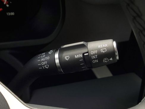 New 2026 Land Rover Defender 130 X-Dynamic SE AWD/4WD image 14