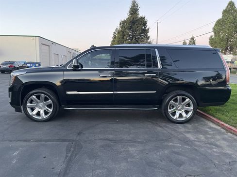 Used 2020 Cadillac Escalade ESV Luxury image 8