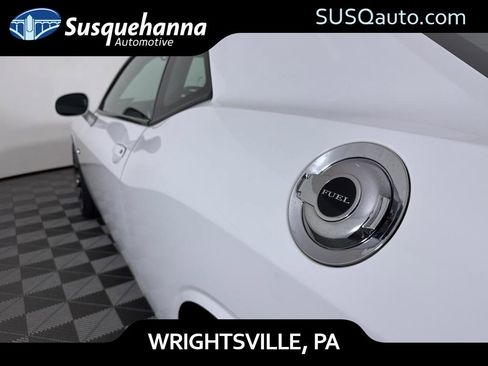 Used 2016 Dodge Challenger SRT w/ Technology Group image 26