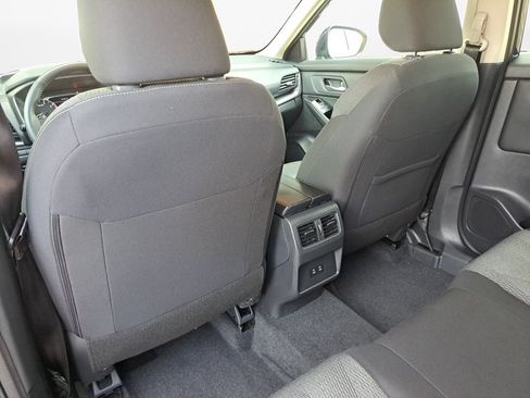 Used 2026 Nissan Rogue SV AWD/4WD image 16