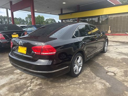 Used 2015 Volkswagen Passat 1.8T SEL Premium FWD image 7