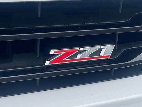 Used 2018 Chevrolet Silverado 1500 LT w/ All Star Edition image 8