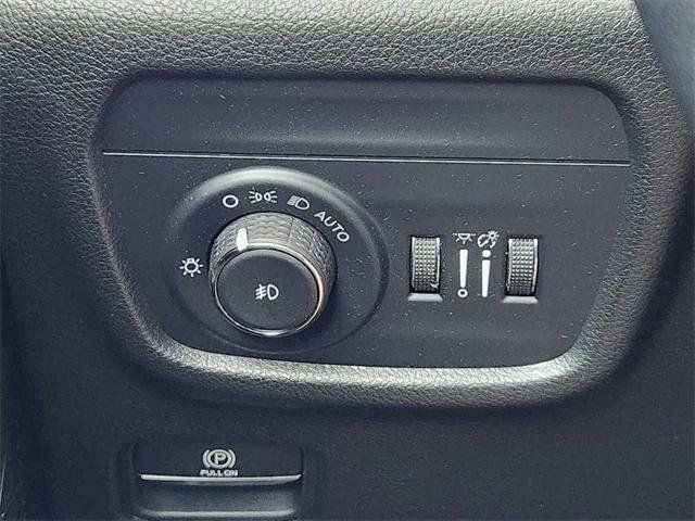 Certified 2023 Jeep Grand Cherokee Limited AWD/4WD image 22