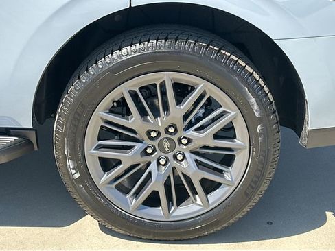 New 2026 Ford Expedition Platinum w/ Stealth Appearance Package AWD/4WD image 42