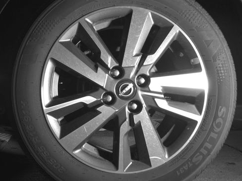 Used 2025 Nissan Versa SV FWD image 17