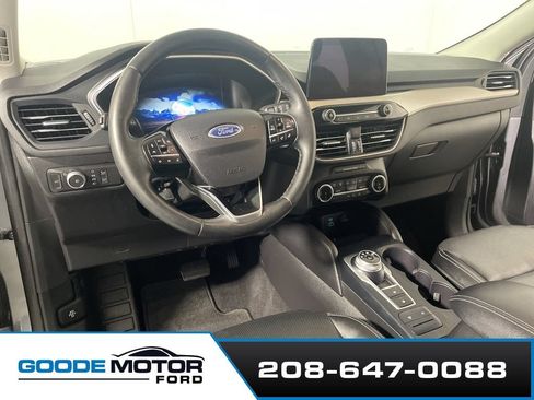 Used 2022 Ford Escape SEL w/ Technology Package AWD/4WD image 8