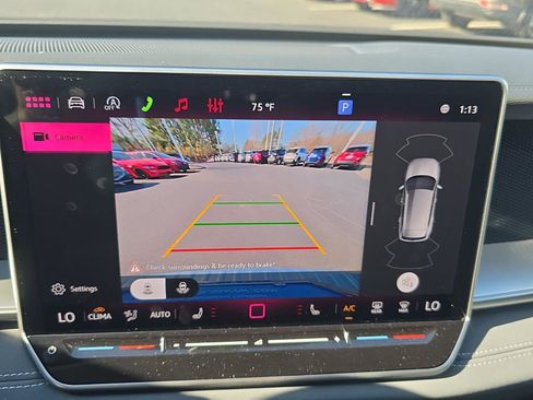 New 2026 Volkswagen Tiguan SE image 25