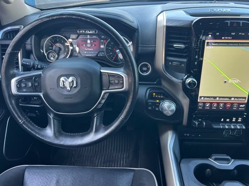 Used 2019 RAM 1500 Laramie AWD/4WD image 15