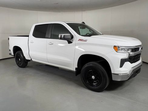 Certified 2022 Chevrolet Silverado 1500 LT AWD/4WD image 11