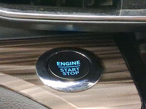 Used 2023 Ford Explorer Limited image 23