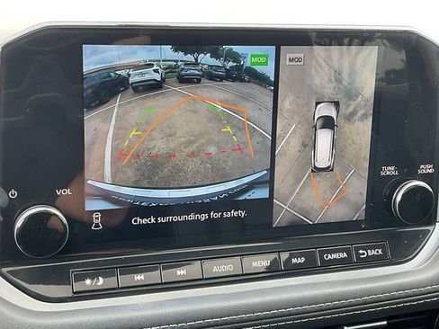 Used 2023 Nissan Rogue SL w/ SL Premium Package image 32